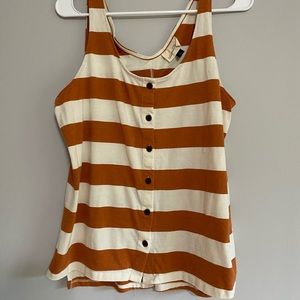 Button down tank